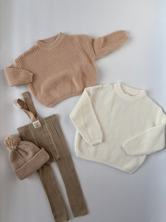 Adīts džemperis ar izšuvumu